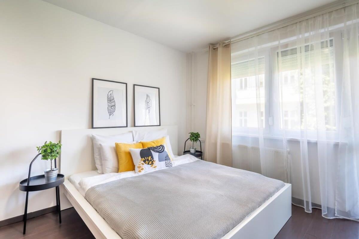 Sunny Balcony - Cute And Cozy Apartment Будапеща Екстериор снимка