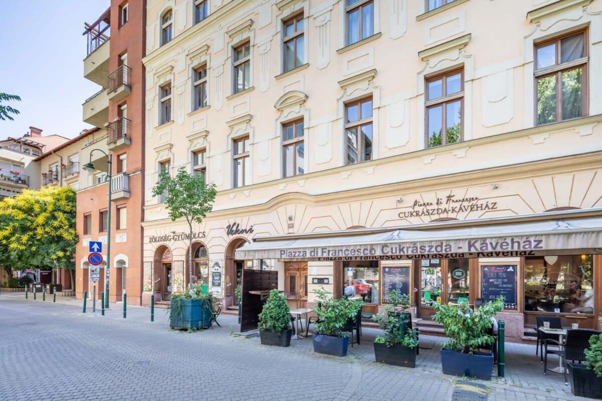 Sunny Balcony - Cute And Cozy Apartment Будапеща Екстериор снимка